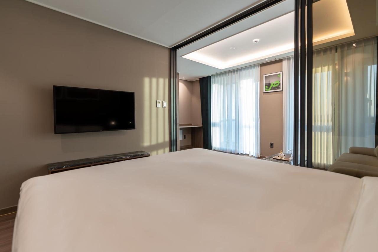 D Ov Haeundae Hotel ปูซาน ภายนอก รูปภาพ